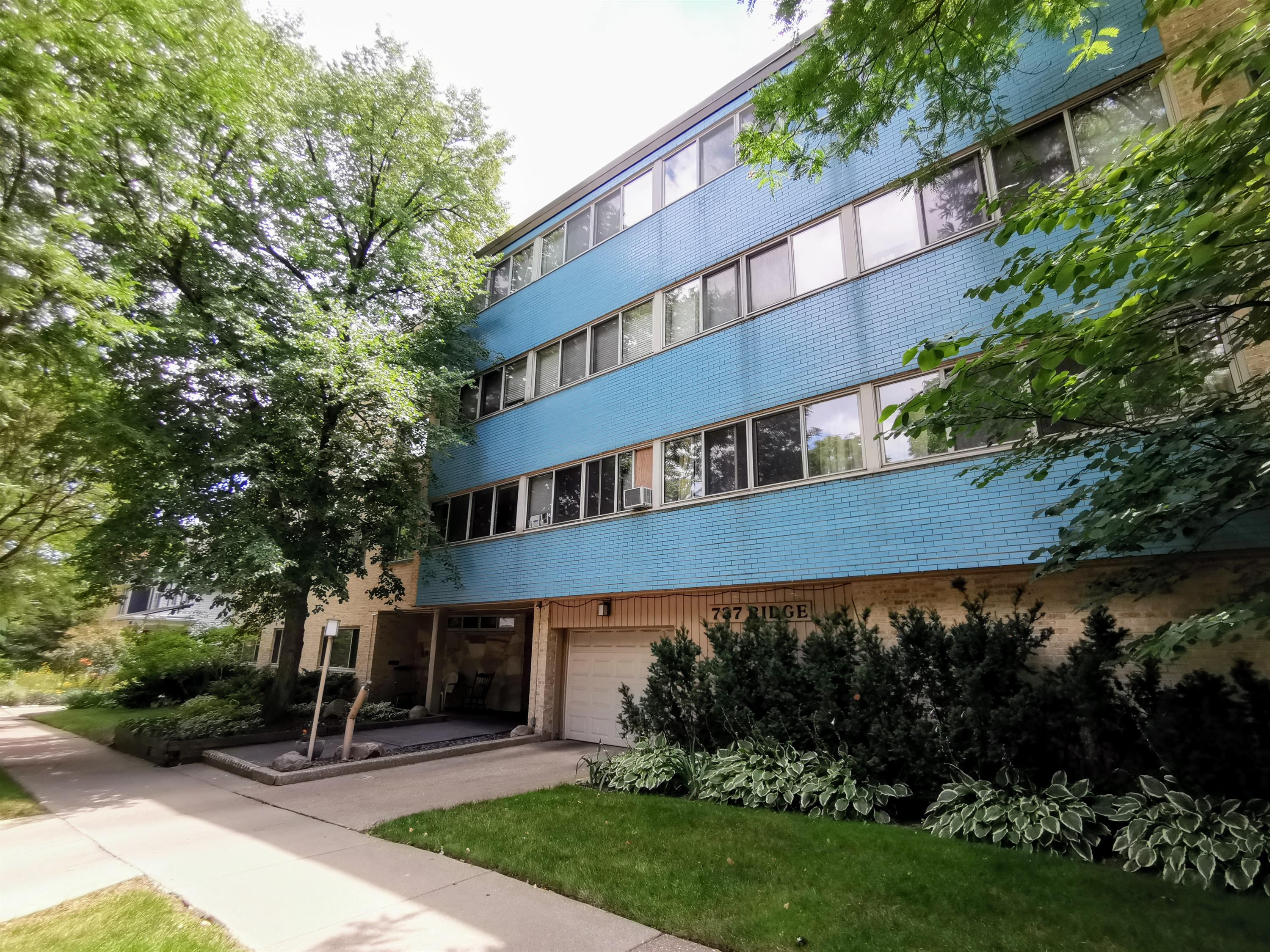 737 Ridge Avenue Apt 1K - 1