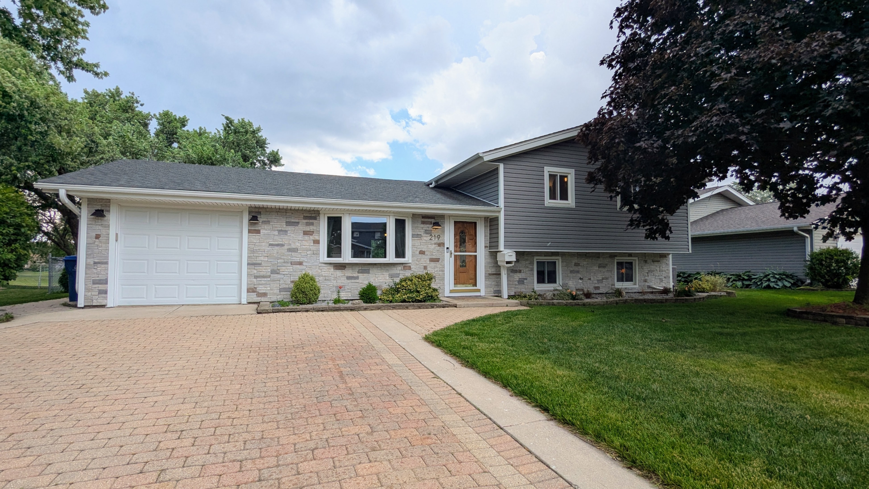 219 Pochet Lane