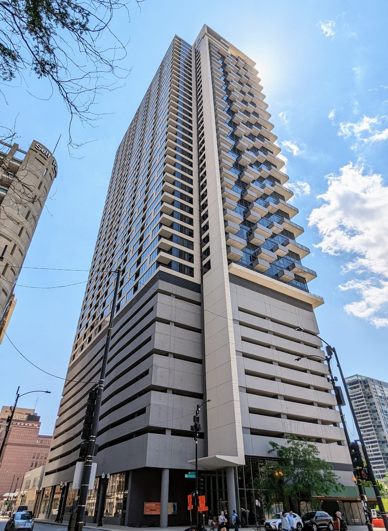 235 West Van Buren Street - 3112